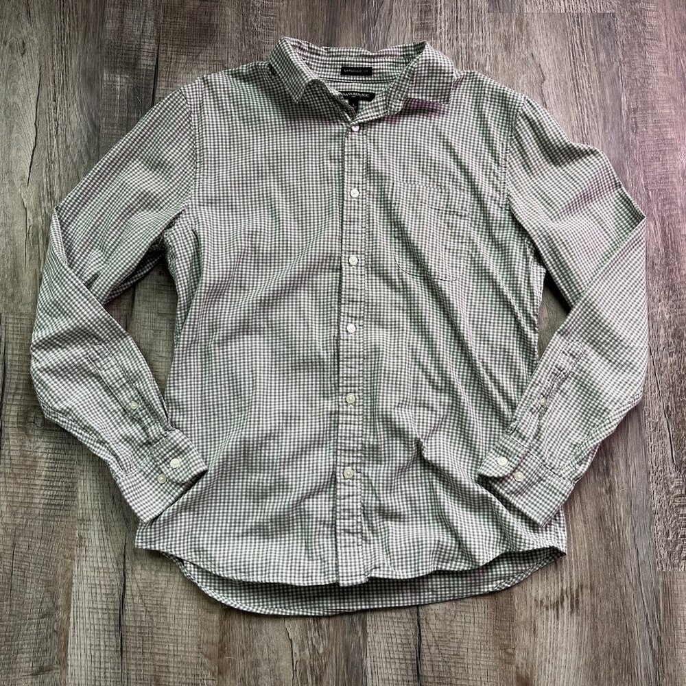 Banana Republic Button Up Dress Shirt Mens Size L Large Untucked Fit Check Green